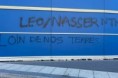 Piden la renuncia de Al Khelaifi, presidente del PSG, a través de pintadas en París